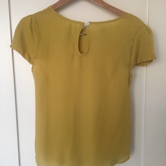 Cap sleeve chiffon blouse - Picture 2 of 2